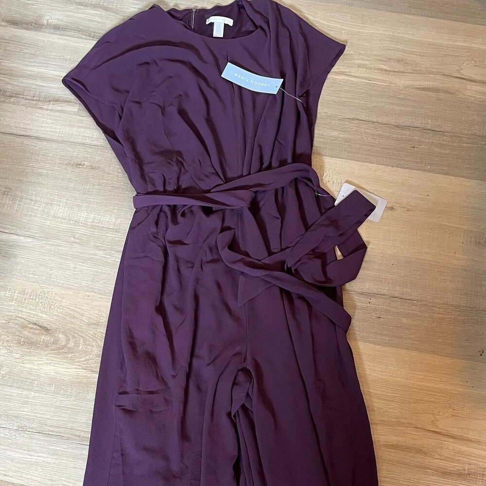 Women's London times NWT size 16 Eggplant Flutter sleeve Keyhole Jumpsuit